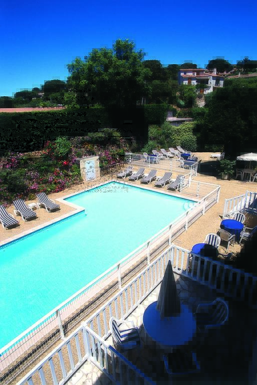 Hotel Lou Paouvadou Sainte-Maxime Exterior photo