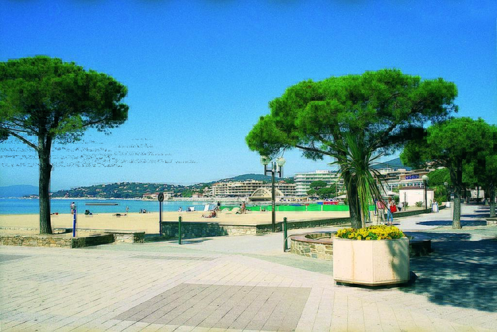 Hotel Lou Paouvadou Sainte-Maxime Exterior photo